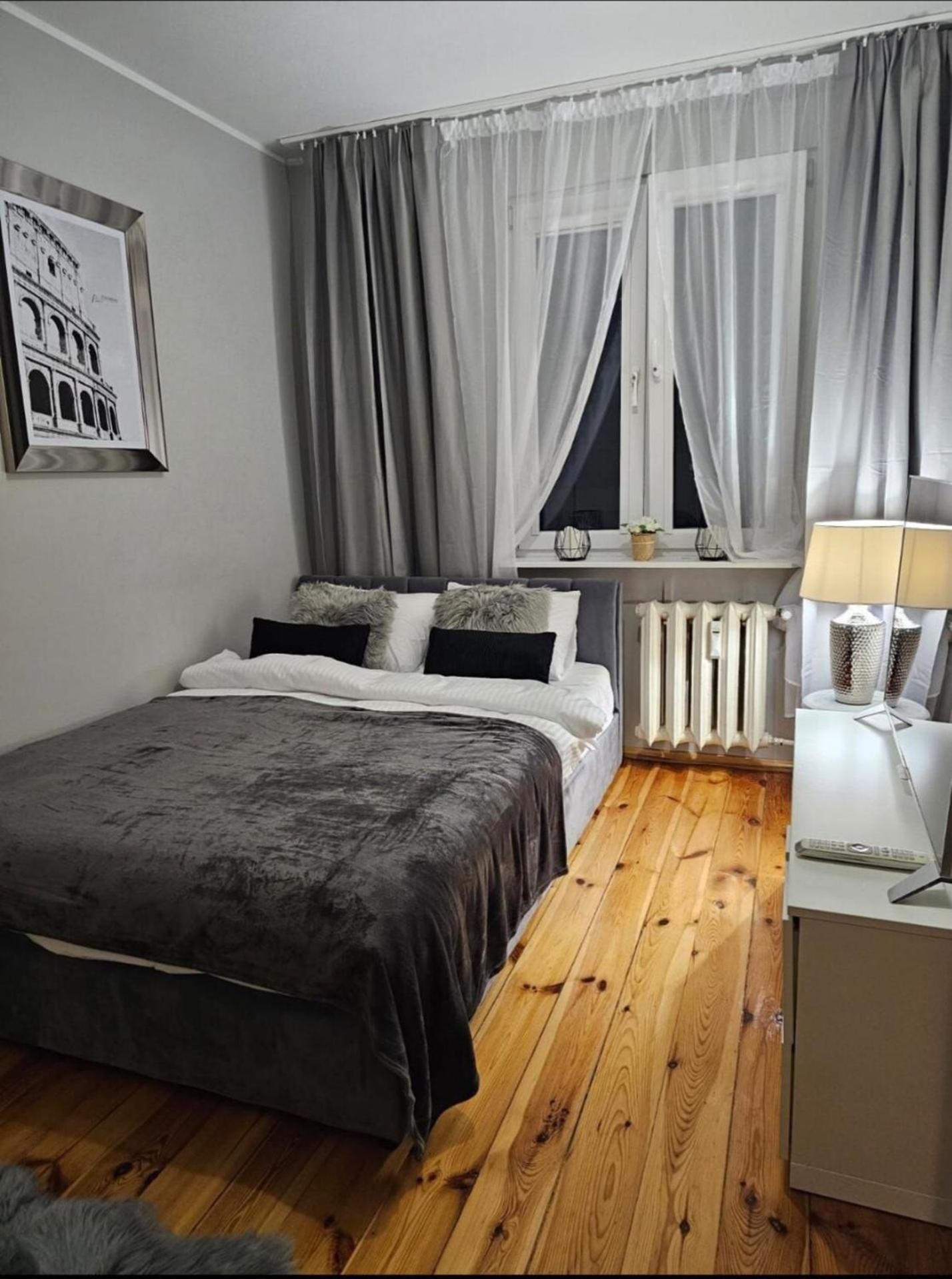 Apartment In Zyrardow 10Min To Suntago Dış mekan fotoğraf